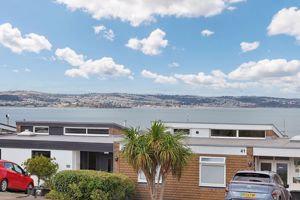 Photo 25- click for photo gallery